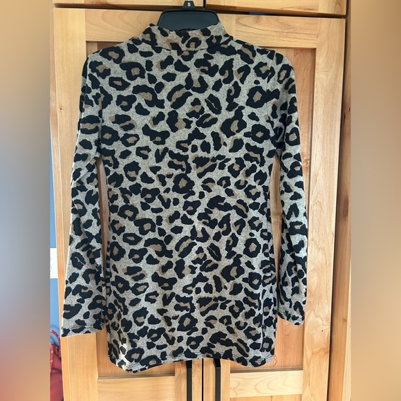 HELLO MIZ mock neck leopard print maternity knit top tan animal brown small S - Picture 2 of 4